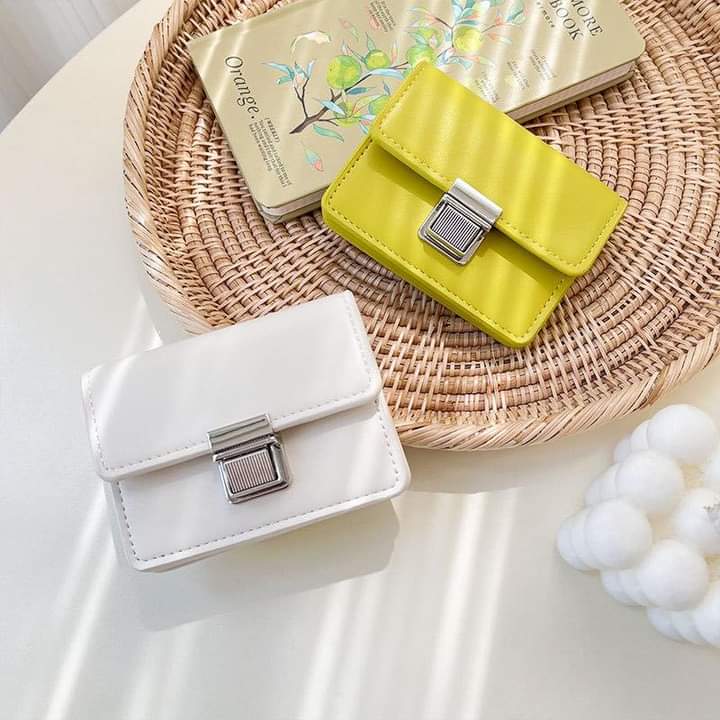 W093, Korean version wallet female mini niche simple portable temperament clamshell metal buckle card bag female ins student wallet