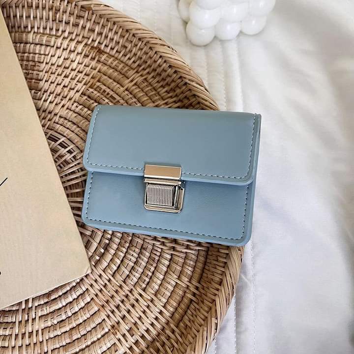 W093, Korean version wallet female mini niche simple portable temperament clamshell metal buckle card bag female ins student wallet