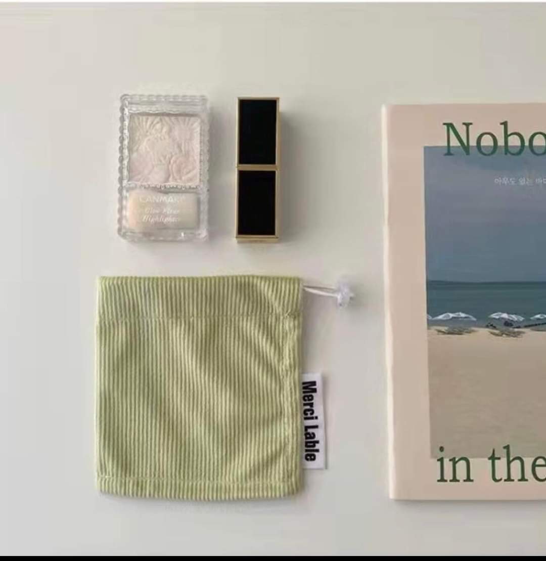 W061, Silky feel corduroy candy color portable beam earphone change storage bag simple small item jewelry bag