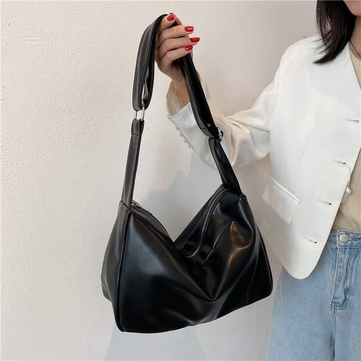 A043, Soft leather shoulder bag, tote shape, large capacity, a lot for women and students
