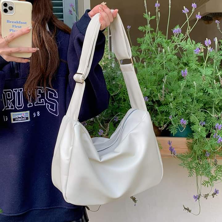 A043, Soft leather shoulder bag, tote shape, large capacity, a lot for women and students