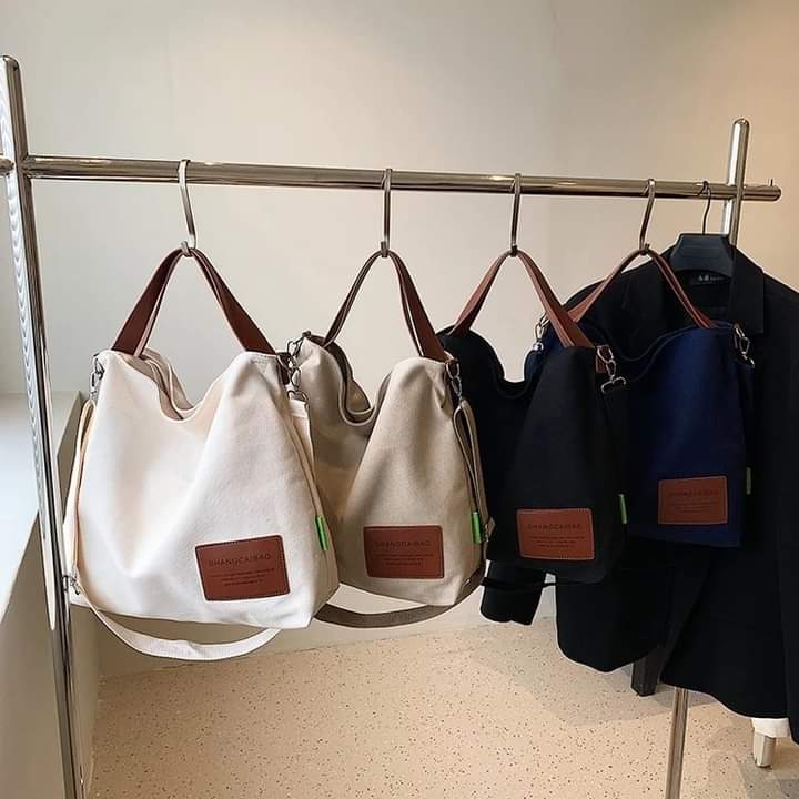 M044, Large canvas handbag, can hold a lot of things, goes with every outfit. Summer fashion, Korean style, for men and women