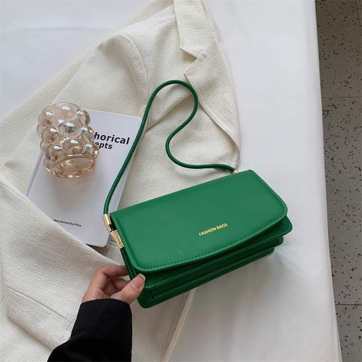 A003 New small fresh fashion texture underarm bag 2022 ladies commuting autumn and winter one shoulder messenger bag small square bag women's bag