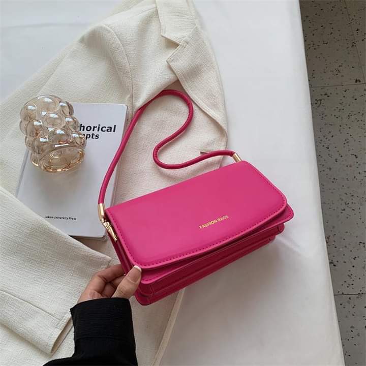 A003 New small fresh fashion texture underarm bag 2022 ladies commuting autumn and winter one shoulder messenger bag small square bag women's bag