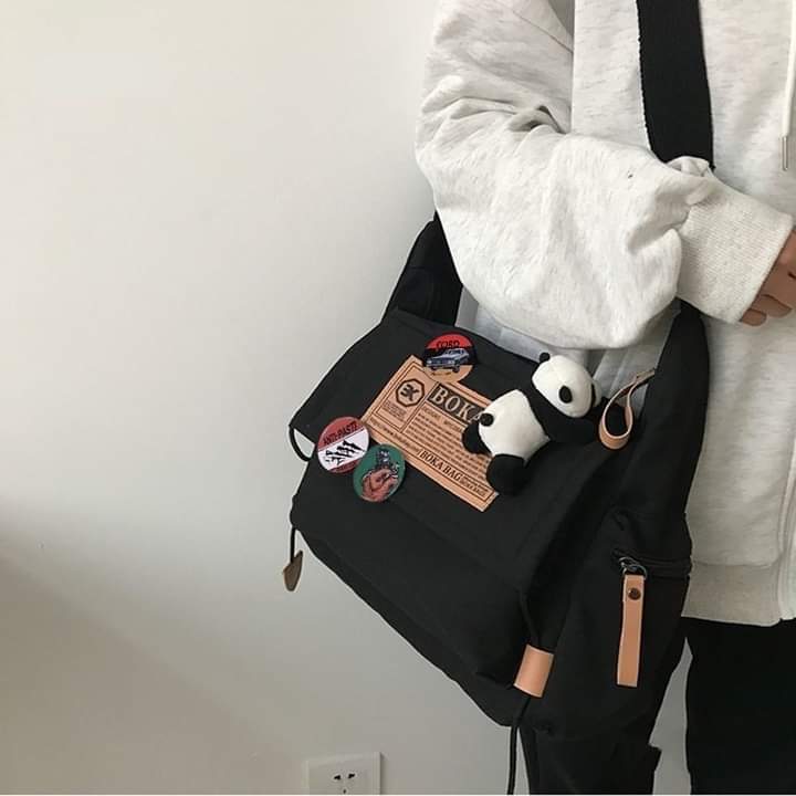 m040, shoulder bag Messenger style, loose fit, can hold a lot of items, Japanese and Korean retro style