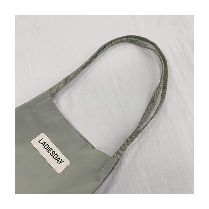 c030, Korea style tote bag,can hold books, umbrellas and water bottles.There are buttons and a small pocket inside. It's a butt shape.