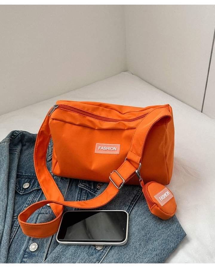 M64, Bag women 2023 new autumn and winter trend Korean version large-capacity Messenger bag casual all-match fashion lightweight Oxford bag