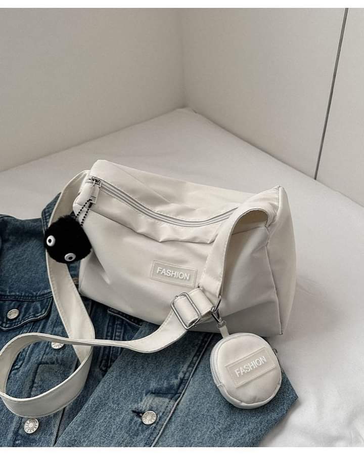M064, Bag women 2023 new autumn and winter trend Korean version large-capacity Messenger bag casual all-match fashion lightweight Oxford bag