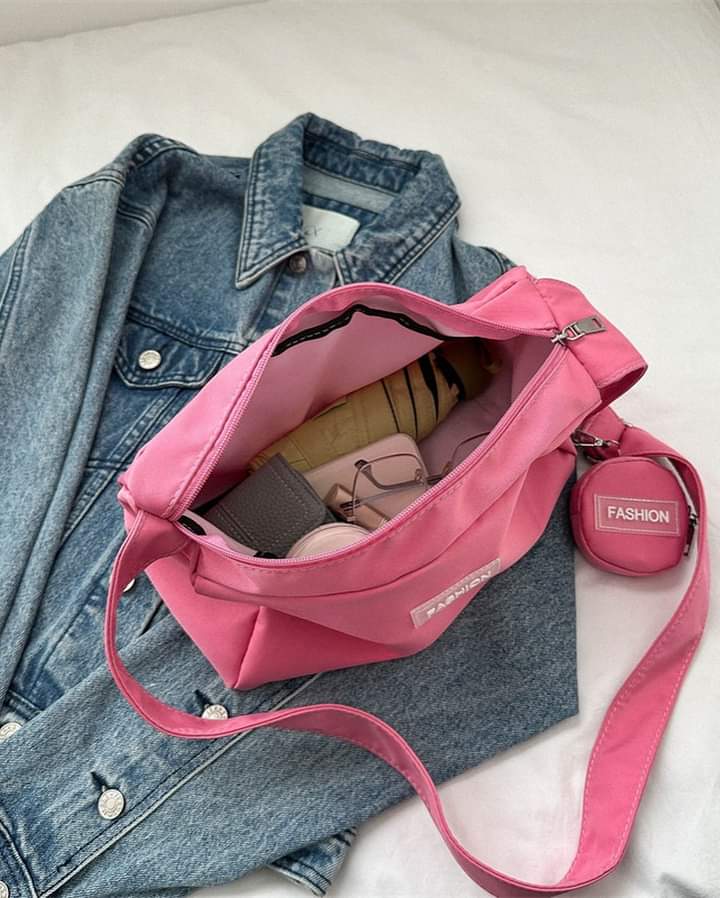 M064, Bag women 2023 new autumn and winter trend Korean version large-capacity Messenger bag casual all-match fashion lightweight Oxford bag