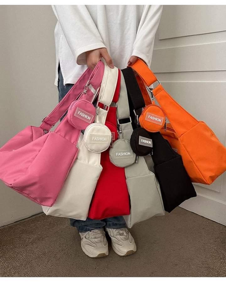 M064, Bag women 2023 new autumn and winter trend Korean version large-capacity Messenger bag casual all-match fashion lightweight Oxford bag