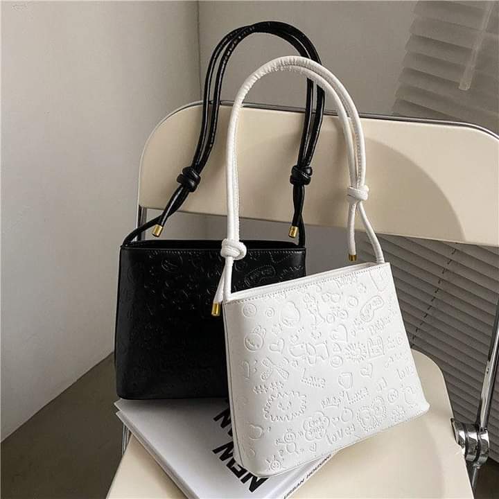 A084, Korean version of the bag on the new French niche sense bucket bag women 2023 tide summer all-match western style shoulder Messenger bag women