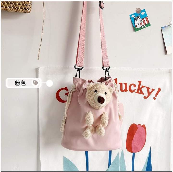 M077, Cute small bag female 2023 new Korean style fashion bear shoulder bag casual girl drawstring bucket bag