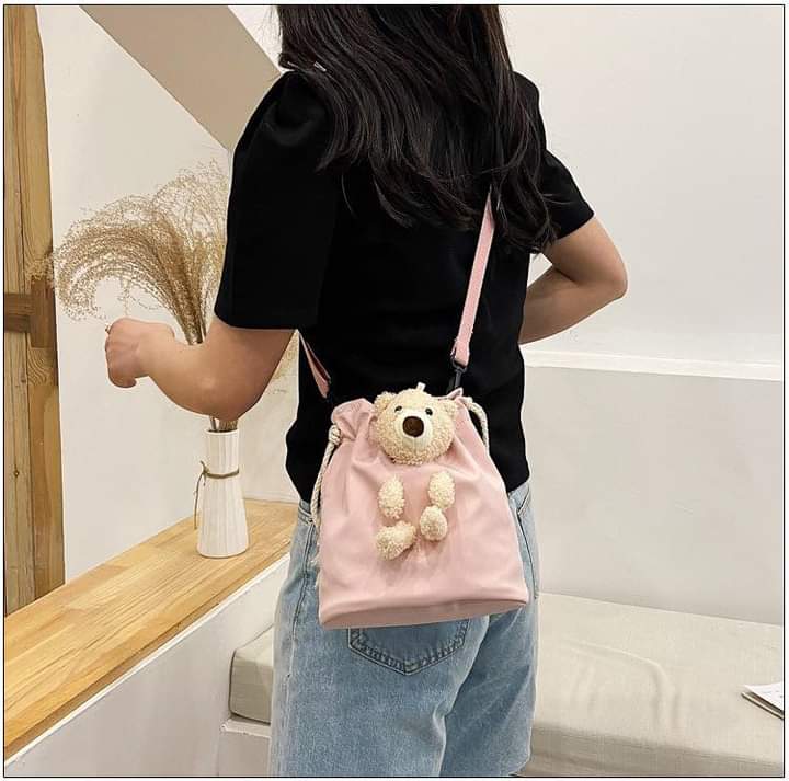 M077, Cute small bag female 2023 new Korean style fashion bear shoulder bag casual girl drawstring bucket bag