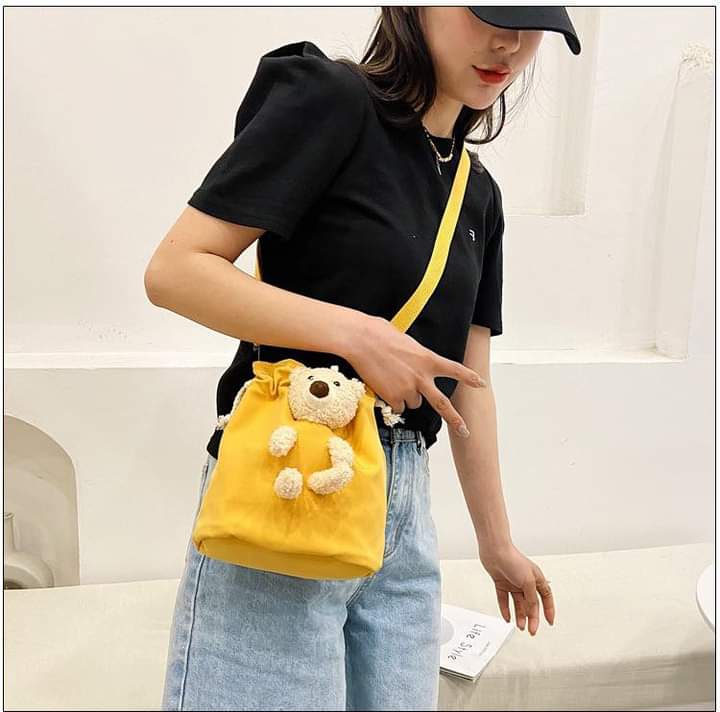 M077, Cute small bag female 2023 new Korean style fashion bear shoulder bag casual girl drawstring bucket bag