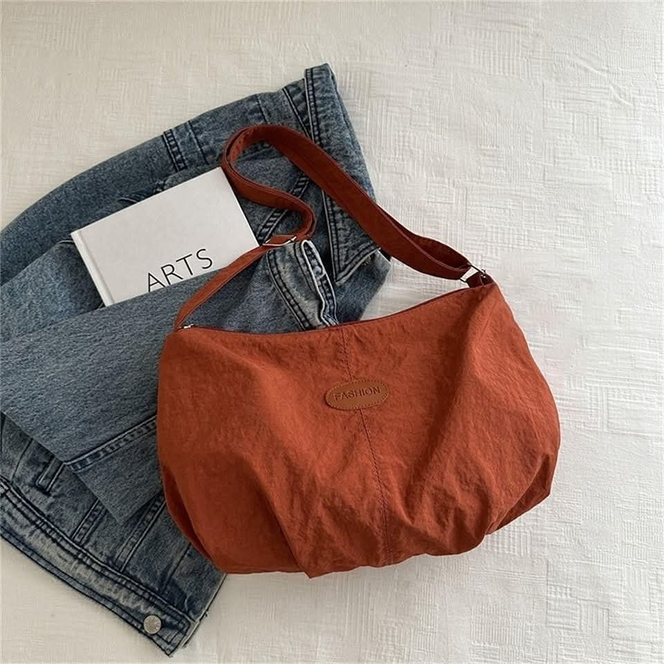 m60, Unisex crossbody tote bag,ပစ္စည်းဆန့်ပြီး ဖောင်းဖောင်းလေးနဲ့ အရောင်လှလှလေးတွေရွေးလို့ရပါတယ်ရှင့်