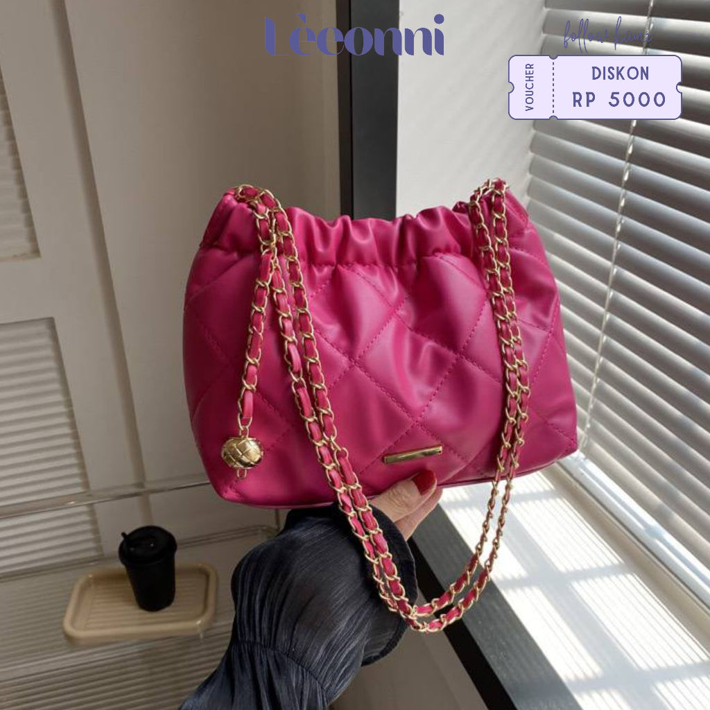 a079, Soft leather large capacity fashion pleated chain shoulder bag 2023 summer new style casual bag drawstring crossbody bag