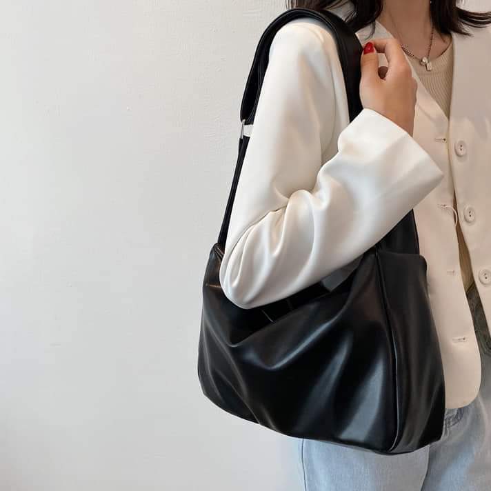 A043, Soft leather shoulder bag, tote shape, large capacity, a lot for women and students