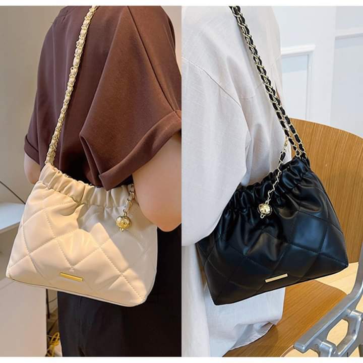 a079, Soft leather large capacity fashion pleated chain shoulder bag 2023 summer new style casual bag drawstring crossbody bag