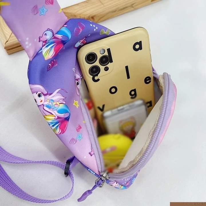 m018, Chest bag, fashionable shoulder bag for boys and girls, cross-body, cute cartoon pattern