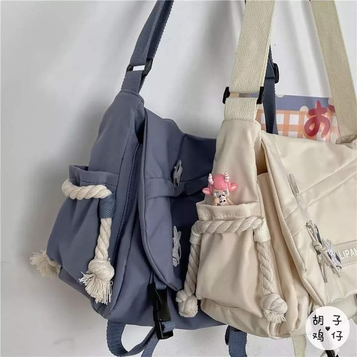 M020 large shoulder bag, can hold a lot of stuff, for men and women, Korean, Japanese, Harajuku, retro style, wear to work.