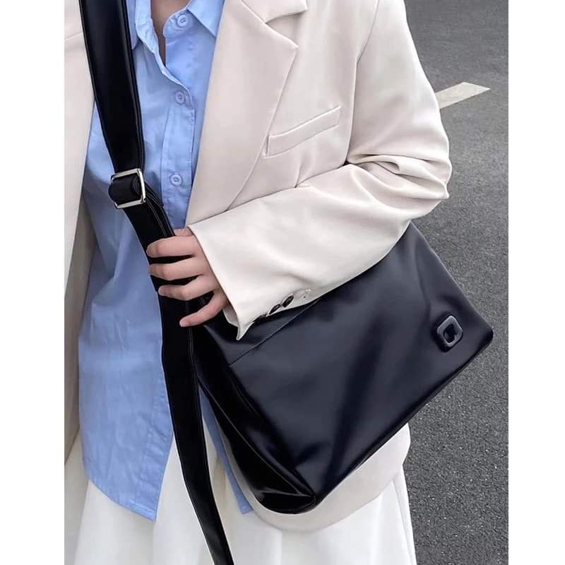 a004, Korean style bag, single shoulder bag For women, large capacity armpit bag, tote bag