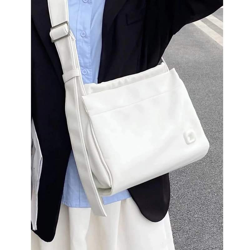 a004, Korean style bag, single shoulder bag For women, large capacity armpit bag, tote bag