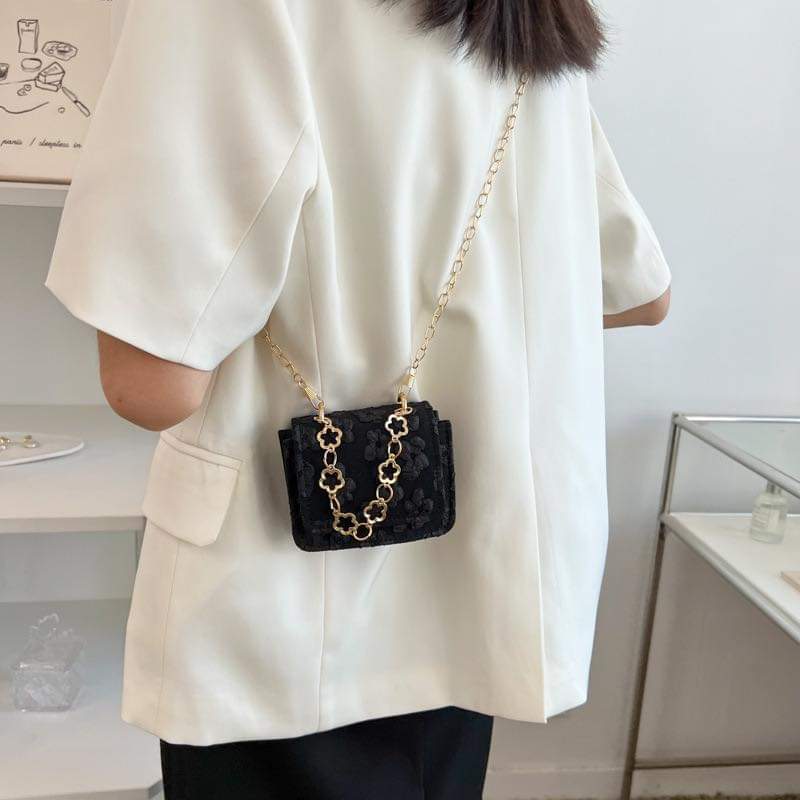 A014, Lace Flower Mini Chain Bag 2024 New Fashion Women's Bag Western Fashion Casual Shoulder Crossbody Bag