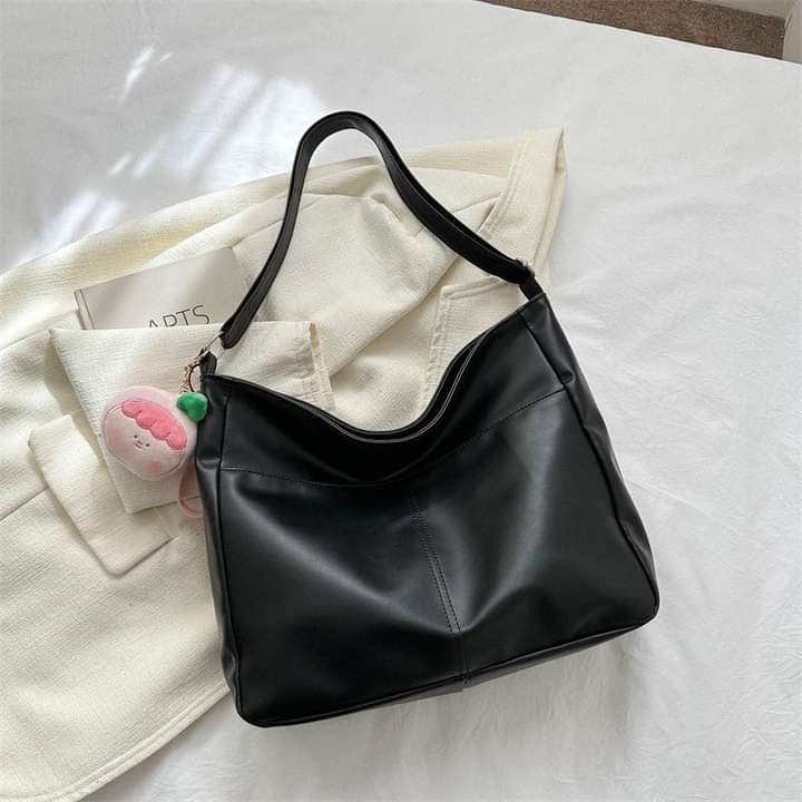 A044, Large capacity bag 2024 new fashion shoulder messenger bag simple this year popular personality bucket bag