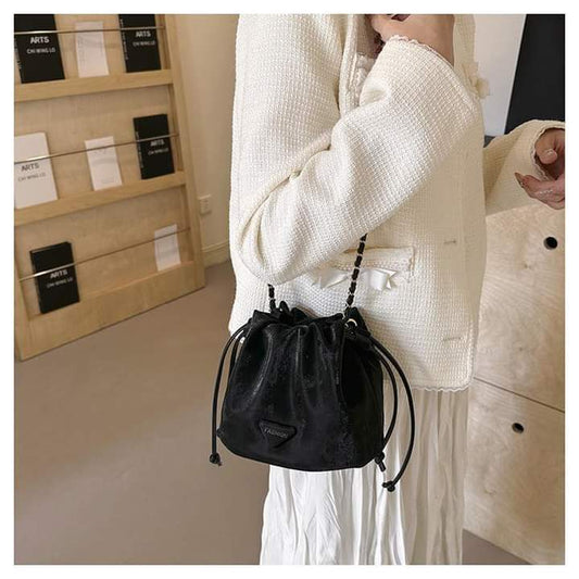 A087, This year's popular small bag for women 2024 new high-end niche chain messenger bag shoulder bucket bag