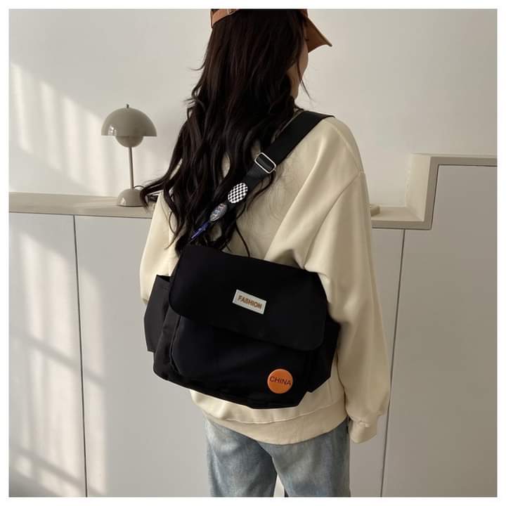 m017, Student messenger bag studying shoulder bag casual bag, highly recommended for its practicality and fashion simple outlook.
