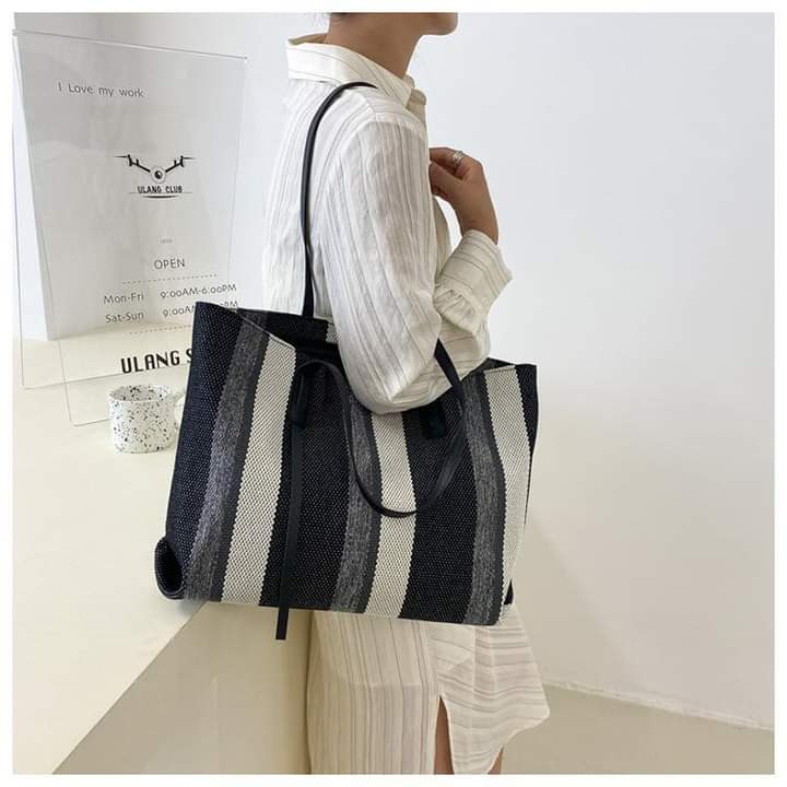 C068, Korean version of large-capacity women's shoulder bag women's new simple vertical stripes casual tote bag fashion handbag