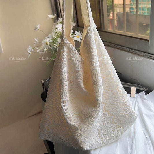 C080, 2024 new canvas bag niche ins shoulder bag cartoon bag commuter bag large capacity handbag

Size:32* 32cm