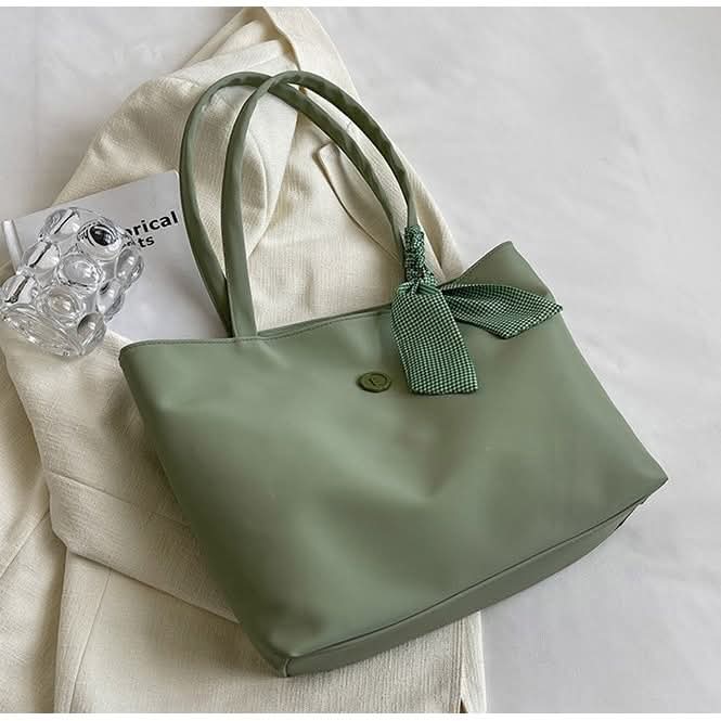 C55,Nylon tote bag ရိုးရိုးရှင်းရှင်းလေးလှနေမယ့် အိတ်ကလေးကို preorder မှာလို့ရပါတယ်နော်