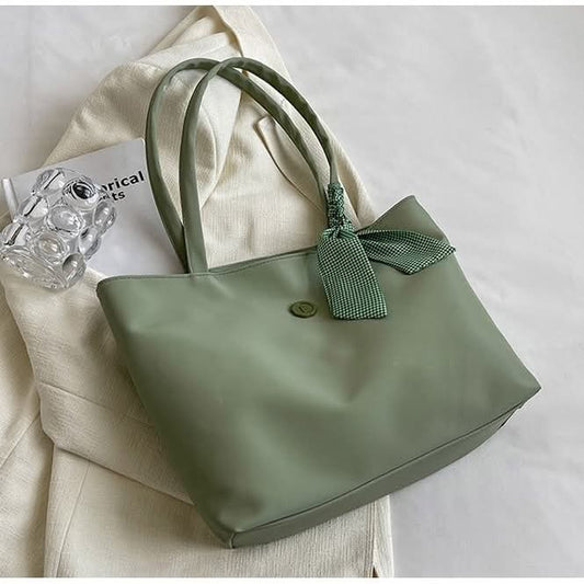 C55,Nylon tote bag ရိုးရိုးရှင်းရှင်းလေးလှနေမယ့် အိတ်ကလေးကို preorder မှာလို့ရပါတယ်နော်