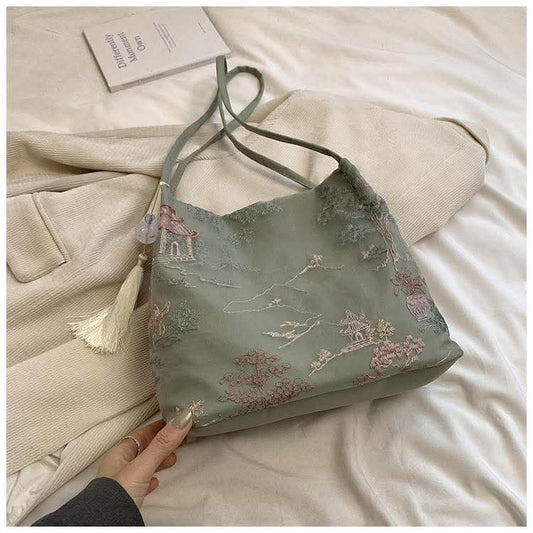 C42, New Chinese style national style large capacity bag female 2025 new summer fashion embroidered silk shoulder tote bag