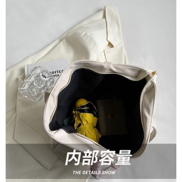 C55,Nylon tote bag ရိုးရိုးရှင်းရှင်းလေးလှနေမယ့် အိတ်ကလေးကို preorder မှာလို့ရပါတယ်နော်