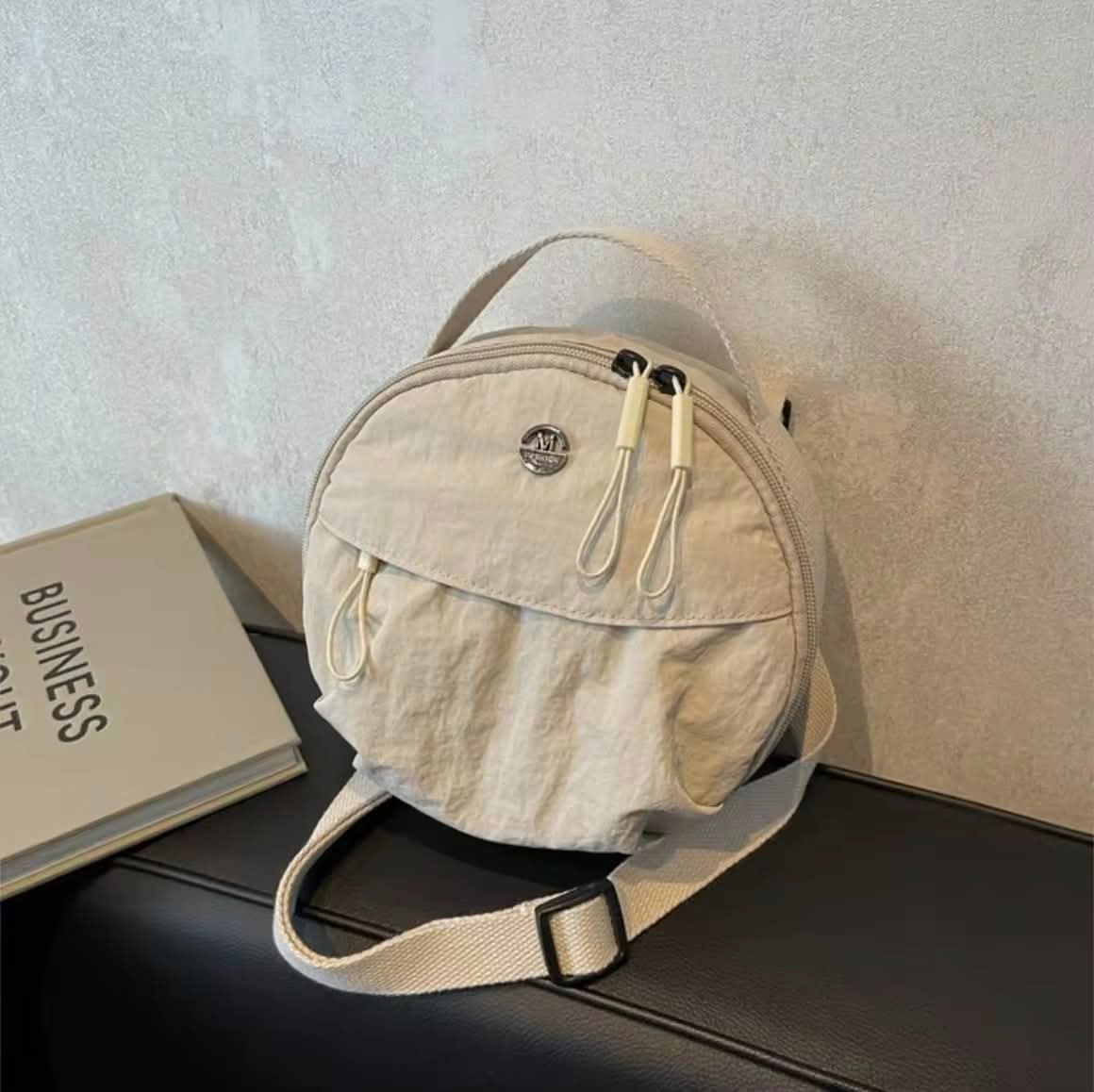 M09,ရိုးရှင်းသောပုံစံလေးနဲ့ ကာကာတို့အကြိုက်တွေ့စေမဲ့

ပေါ့ပါးပြီး စတိုင်မိုက်တဲ့အိ‌တ်လေးပါရှင့် 🥰