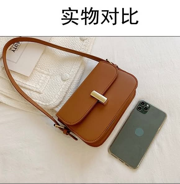 A15,အိတ်အကန့်‌များမယ်၊အတွင်းအိတ်မှာဇစ်ပါမယ်၊Luxury ဆန်တဲ့အိတ်လေးကို Pre order မှာယူလို့ရပါပြီရှင့် 🥰