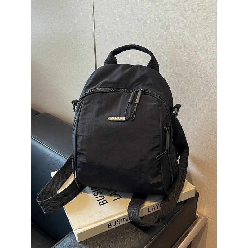B37 Two way backbag, နေ့စဉ်ပေါ့ပေါ့ပါးပါးလွယ်လို့ရပြီး backpack အနေနဲ့ရော ဘေးလွယ်အနေနဲ့ရော သုံးလို့ရတဲ့ ကျောပိုးအိတ်လေး/ခရီးသွားတဲ့ အခါလည်း ကိုယ့်ရဲ့ တစ်ကိုယ်ရည်သုံး ပစ္စည်းလေးတွေလည်း ဆန့်ပါတယ်ရှင့်(အိတ်လေးက preorder မှာထားလို့ရပါတယ်ရှင့်)