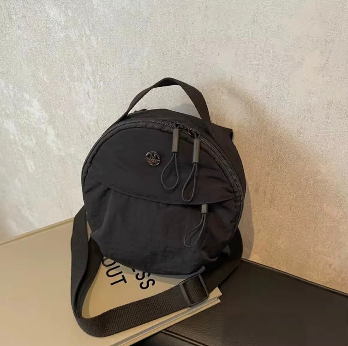 M09,ရိုးရှင်းသောပုံစံလေးနဲ့ ကာကာတို့အကြိုက်တွေ့စေမဲ့

ပေါ့ပါးပြီး စတိုင်မိုက်တဲ့အိ‌တ်လေးပါရှင့် 🥰