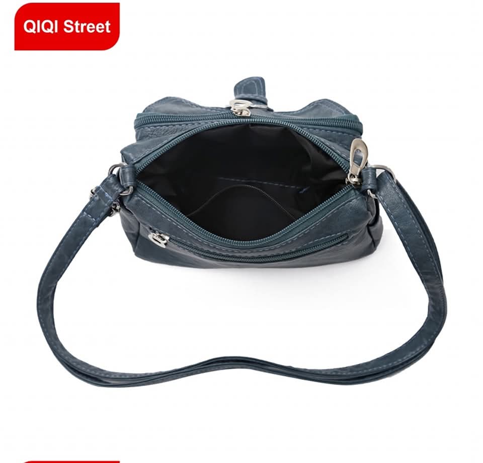 A22,Daily အနေနဲ့ သုံးလို့အဆင်ပြေတဲ့ leather အိတ်လေးပါရှင့်၊ ရေစိုခံ PU leather နဲ့ ပြုလုပ်ထားပြီး နေ့စဉ်သုံးဖို့အတွက် ခိုင်ခံ့ပြီး ကြာရှည်ခံပါတယ်၊ ပေါ့ပါးတဲ့အိတ်  🥰