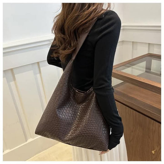 A091, Casual retro large-capacity bag for women 2025 new popular versatile foreign style shoulder bag super popular bucket bag